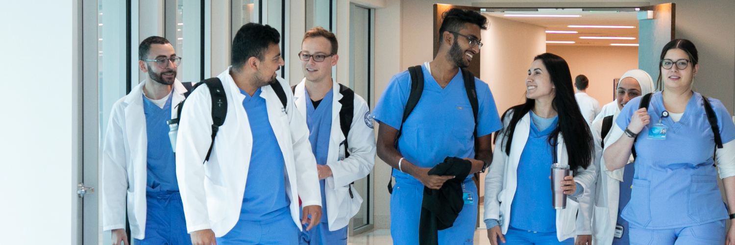 hero-choosedo Medical students walking together